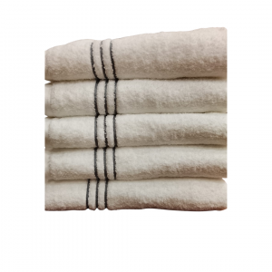 toalla de baño blanca